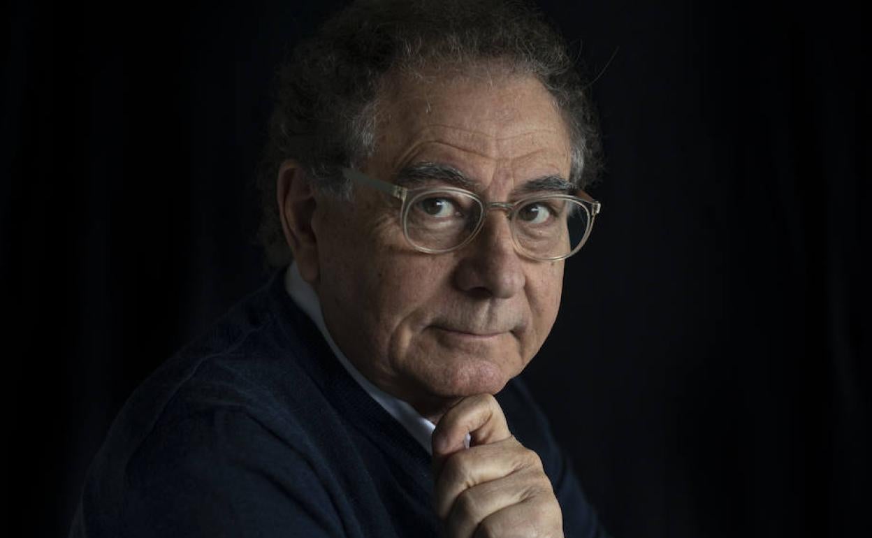 Roberto Verino Roberto Verino, cuatro décadas de feminismo y